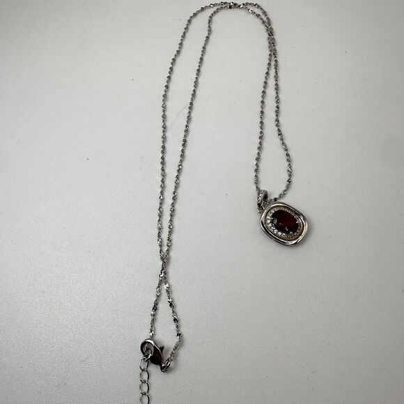 1.3ct Mozambique Garnet with halo of cz diamonds, pendant on a 18" 925 chain! - Picture 14 of 15